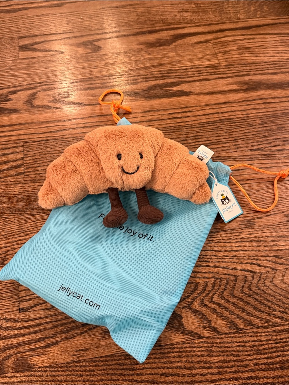 Croissant Jelly cat NWT